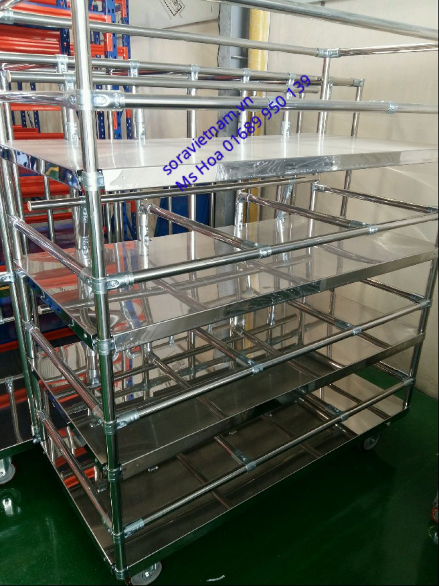 Bàn thao tác đột lỗ bằng inox